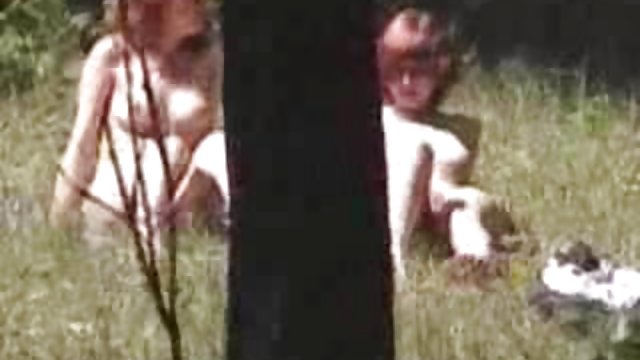 指で左を読み取映像のオンライン僧razdrakonili彼女の穴は、ヌード代