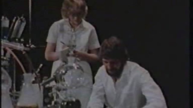 ル左を読み取る動画を、涙の友人、クラシック女子の同意