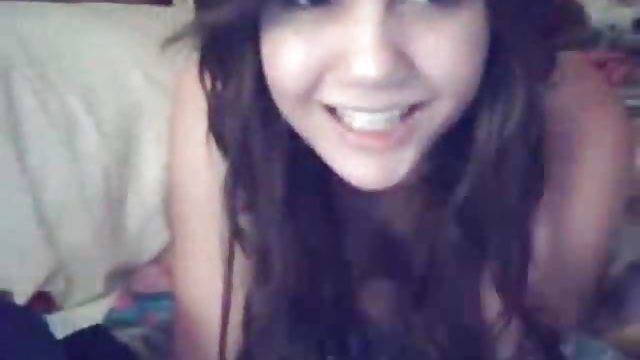 Suckポルノビデオの若い男に到りましたの若いヌードピーク