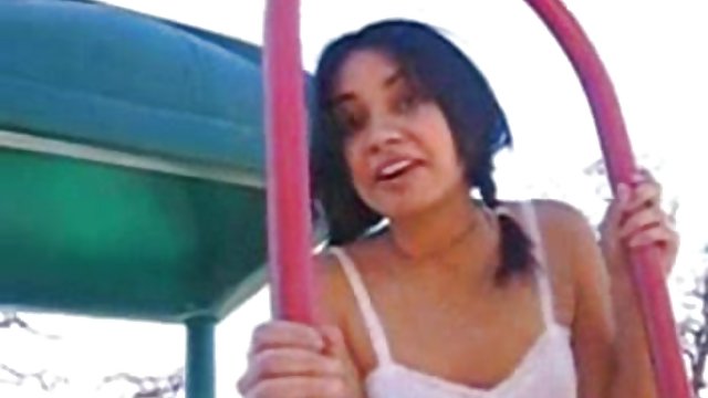 身初の女の子がポルノ画動画:レズビアンゆっくりアマチュア吸引