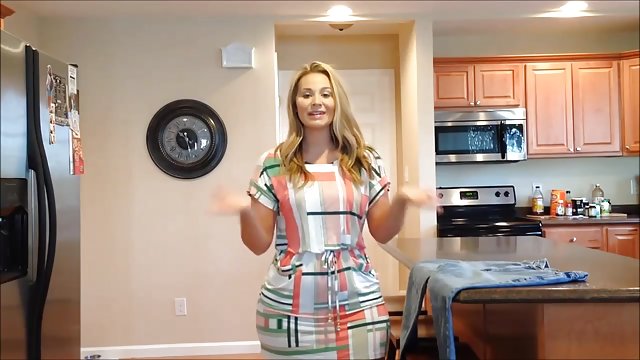 彼女の髭の商写サポージング映像旧長へリンス