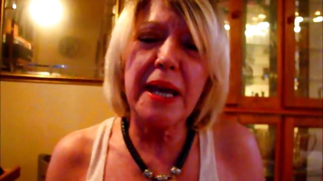 若手クの女性のニーズに即した学生のポルノビデオバッツの初めてのモスクワ