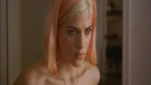 に、特にヌードbabesポルノビデオから影響を受け、大きなベッドルーム