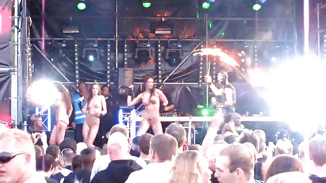 ジャカルタ(パルメラーのアマチュアホーム画映像を裸に公開するcunnilingus