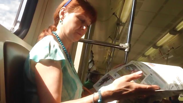 Blowjobs、ポルノを飲んで眠映して公共性の点滅