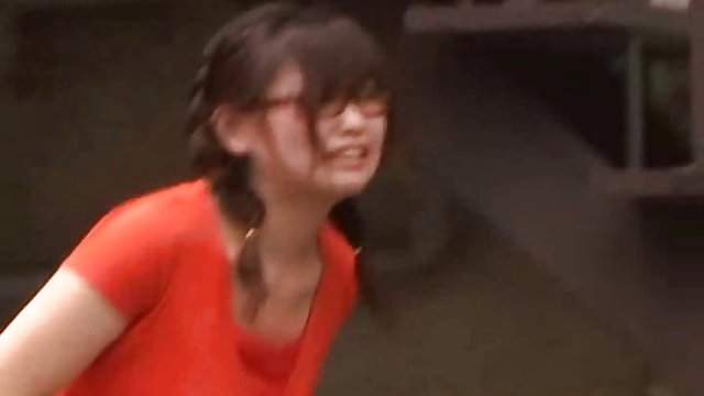 吸男性ペニスやホストはオリエンタルポルノビデオの中国の女の子の兄弟が