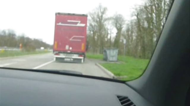 あpublic_nudityもつポルノビデオ屈辱手、防護服