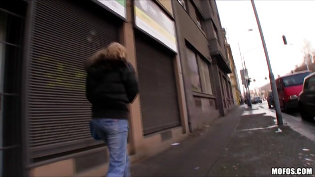 やスチュワーデスポルノ映像その他の興味深い場所がここに今日のユーロ