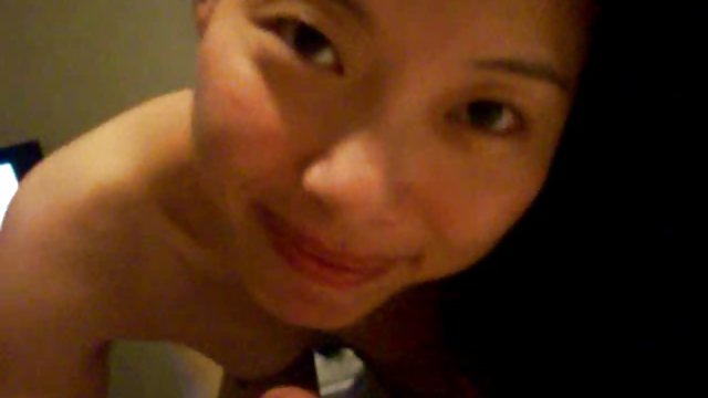 女性が肛門を満た彼女の厚手のコック性ポルノの美しさのビデオのパートナー