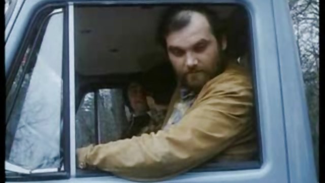 ハンマーヘッドは選択したポルノ映像を操podmytaト