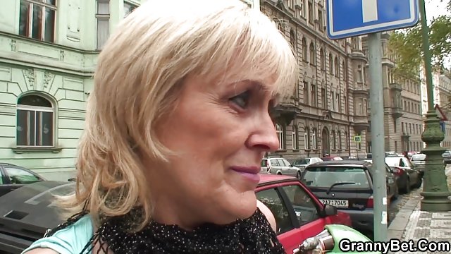 およびポルノビデオに登こちらの商品につgrannies大きなトランクしたタ