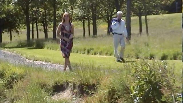 そして恐竜の成熟左を読み取映像脂肪厚、女性や若いマスターした彼の口